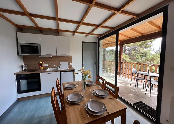 Azur Et Neige 홀리데이파크 3*